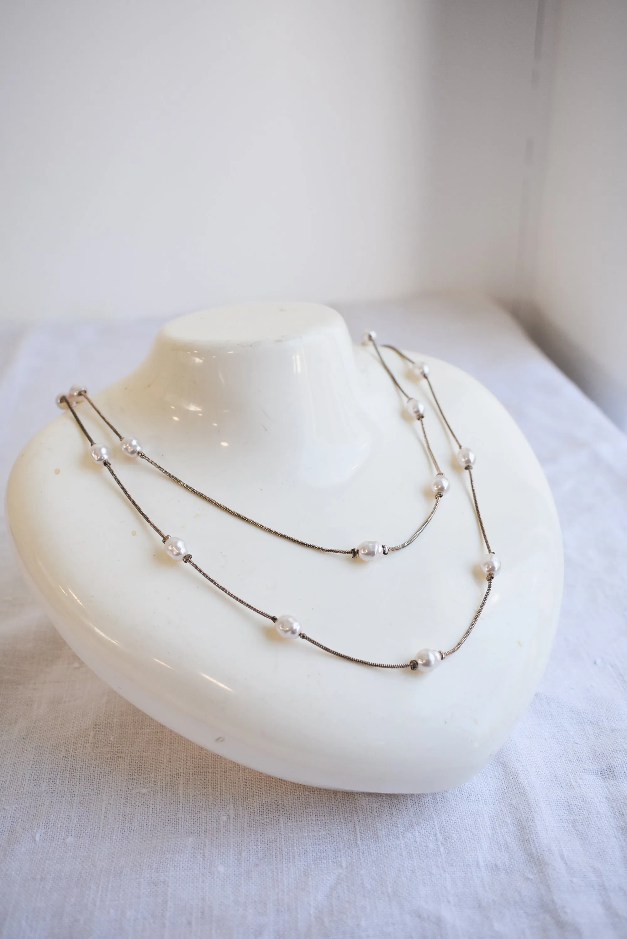 Faux pearl chain necklace
