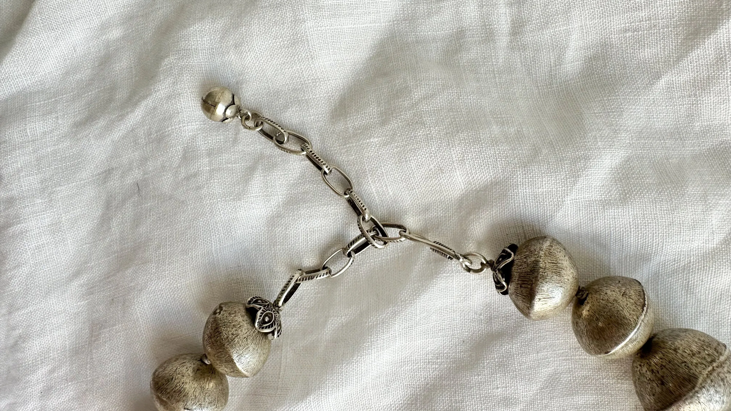 Graduated Silver Bead Necklace. Bench Beads. Gorgeous. 2298