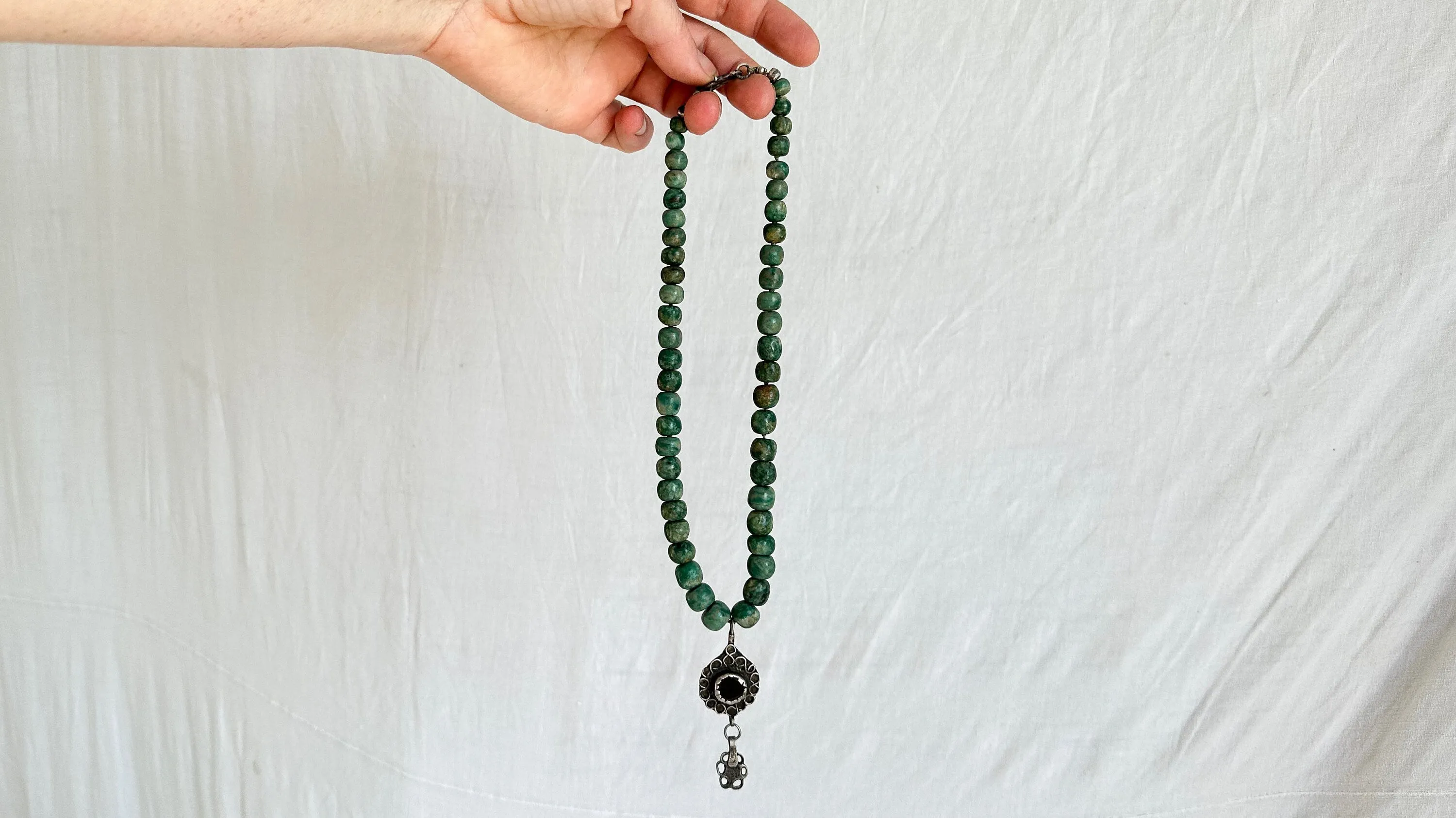 Guatemalita and Berber Silver Necklace. Jadeite. 2072