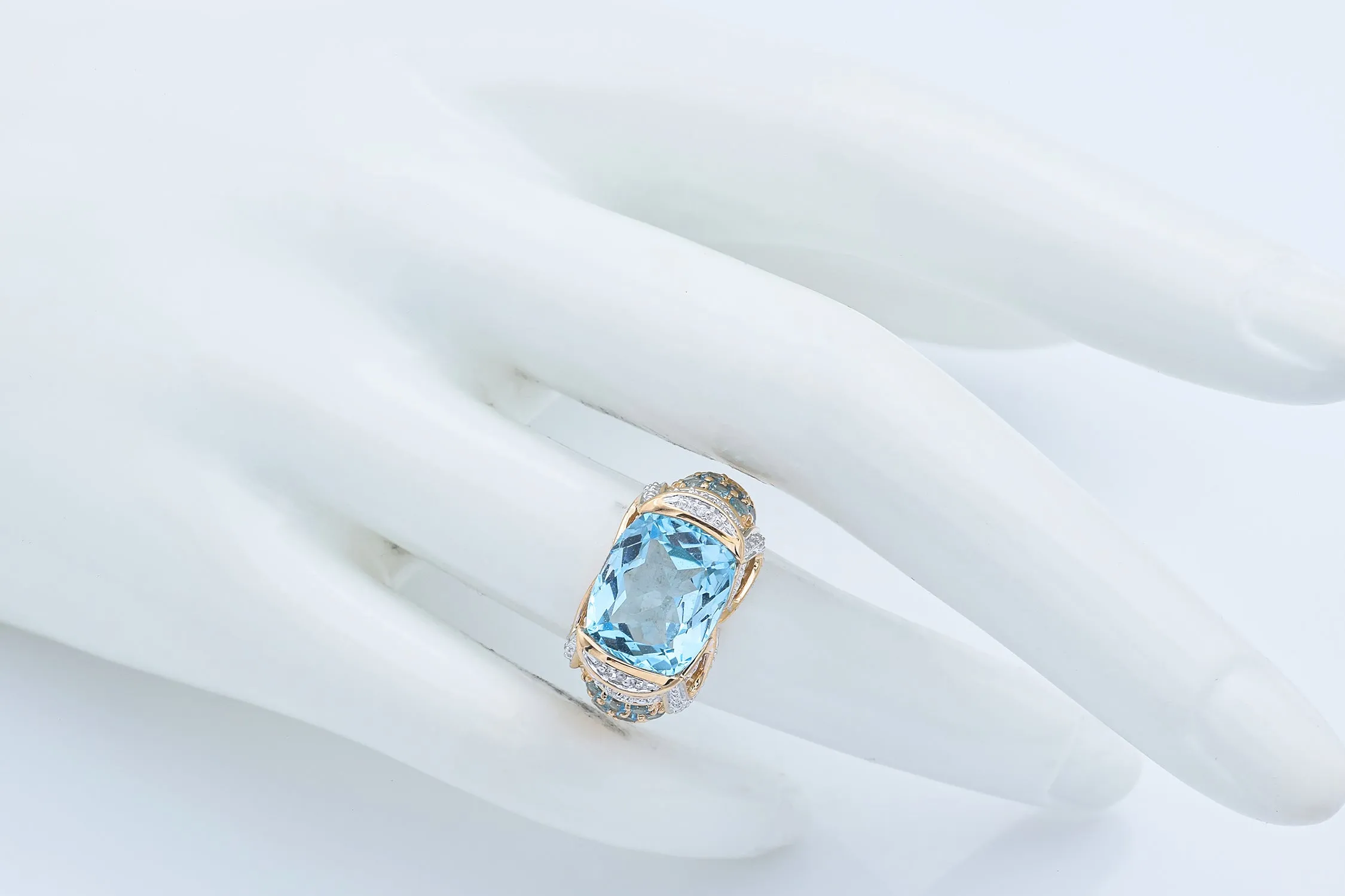Meda 14K Yellow Gold Blue Topaz & Diamond Band Ring Size 5